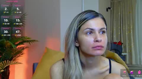 AVRILL CYRUX online show from February 19, 7:59 am