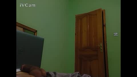 Snapshot of avrilogx chatting on March 13, 10:49 pm dani danilo online show from March 13, 10:49 pm