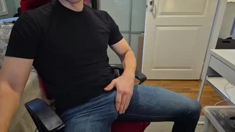 Snapshot of awesome_a chatting on October 8, 10:02 am A online show from October 8, 10:02 am