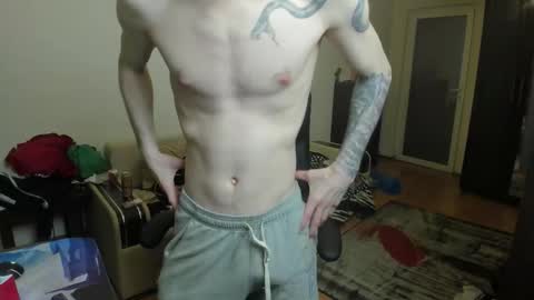 Snapshot of awesome_justin chatting on March 4, 5:24 am Justin online show from March 4, 5:24 am