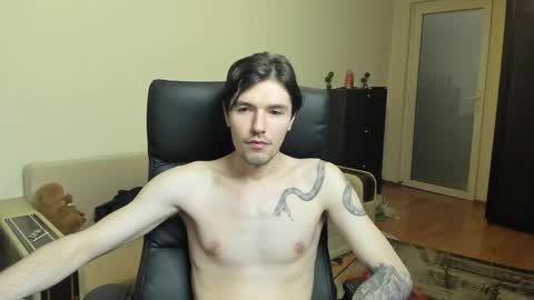 Snapshot of awesome_justin chatting on April 12, 3:44 am Justin online show from April 12, 3:44 am