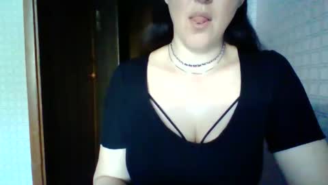 awesomeladyy online show from May 17, 7:28 am
