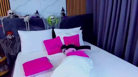 Ella online show from October 29, 5:10 am