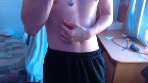 axel_0ne online show from March 17, 11:24 am