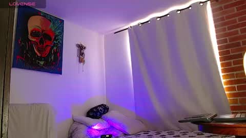 Independiente Model online show from May 21, 2:02 pm