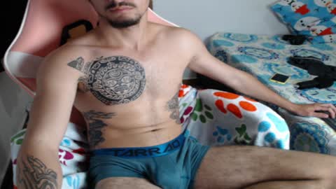 Axel online show from December 22, 4:38 pm
