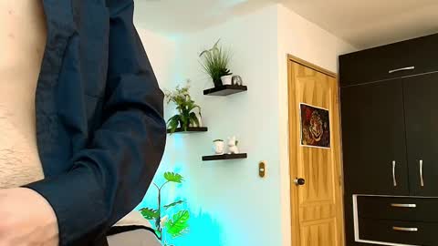 axel_draven online show from September 29, 11:15 am