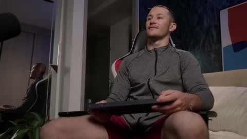 Axel Fairchaild online show from November 16, 12:44 pm