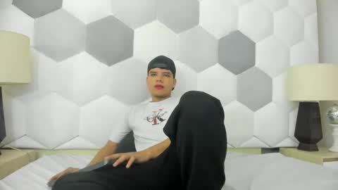 Axel Forte online show from February 14, 4:53 am