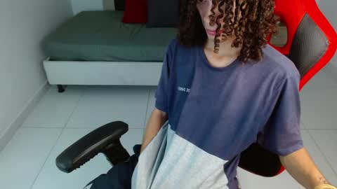 Axel online show from February 10, 10:47 pm