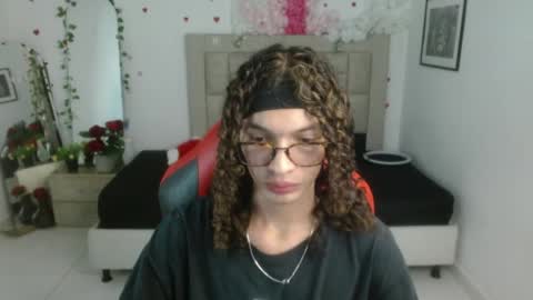 Axel online show from June 8, 1:09 am
