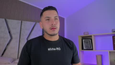 axel_grey_ online show from May 26, 12:34 pm