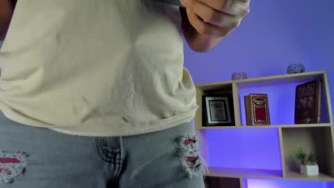 Snapshot of axel_grey_ chatting on May 29, 12:03 pm axel_grey_ online show from May 29, 12:03 pm