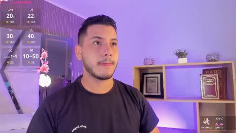 Snapshot of axel_grey_ chatting on June 26, 12:31 pm axel_grey_ online show from June 26, 12:31 pm