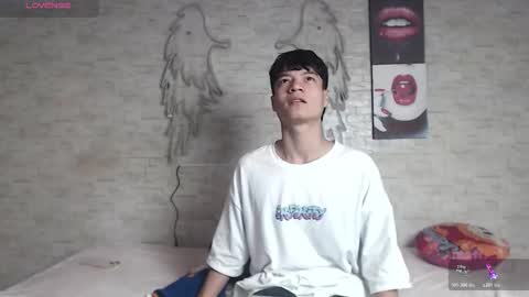 Snapshot of axel_milo_and_kairo chatting on November 27, 10:12 pm axel_milo_and_kairo online show from November 27, 10:12 pm