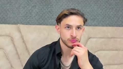 Snapshot of axel_porn_ chatting on June 18, 1:39 am Axel online show from June 18, 1:39 am