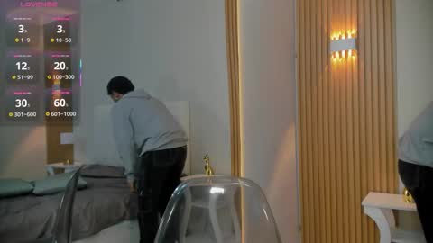 Alex online show from September 28, 3:34 am