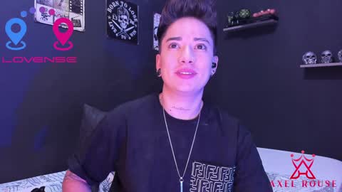 Snapshot of axel_rouse1 chatting on December 7, 4:09 am Axel Rouse online show from December 7, 4:09 am