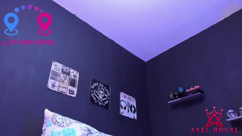 Snapshot of axel_rouse1 chatting on December 24, 4:00 am Axel Rouse online show from December 24, 4:00 am