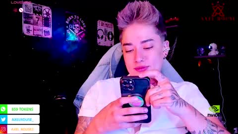 Snapshot of axel_rouse1 chatting on September 27, 3:50 pm Axel Rouse online show from September 27, 3:50 pm