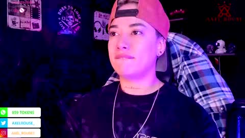 Snapshot of axel_rouse1 chatting on October 14, 12:33 am Axel Rouse online show from October 14, 12:33 am