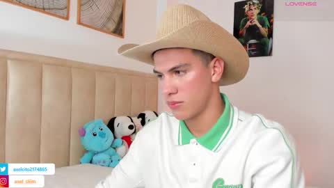 Snapshot of axel_sliim chatting on November 24, 11:48 pm axel slim online show from November 24, 11:48 pm