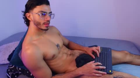 Snapshot of axel_stein03 chatting on January 10, 4:47 am axel stein NEW ACCOUNT online show from January 10, 4:47 am