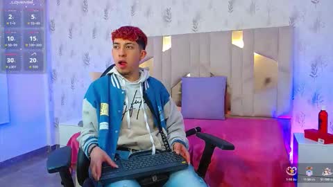 Snapshot of axel_tay1 chatting on September 21, 3:30 am AXEL  online show from September 21, 3:30 am