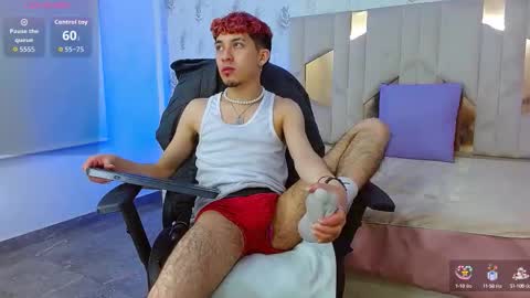 Snapshot of axel_tay1 chatting on September 25, 3:54 am AXEL  online show from September 25, 3:54 am