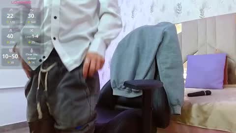 Snapshot of axel_tay1 chatting on September 29, 3:22 am AXEL  online show from September 29, 3:22 am