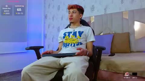 Snapshot of axel_tay1 chatting on October 4, 3:48 am AXEL  online show from October 4, 3:48 am