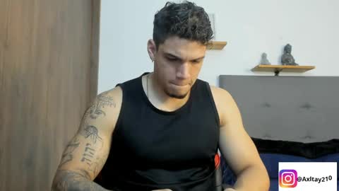 INDEPENDENT MODEL  online show from March 31, 12:34 am