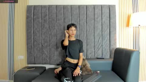 axel_two111 online show from September 14, 12:48 pm
