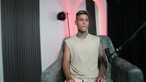 Agustin online show from February 4, 12:40 am