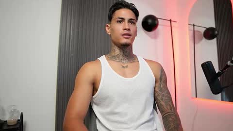 Agustin online show from September 16, 8:10 pm