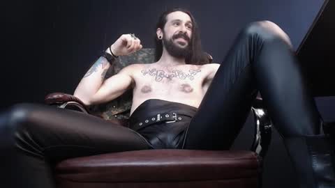 Snapshot of axelcolton chatting on February 20, 12:04 pm AxelColton online show from February 20, 12:04 pm