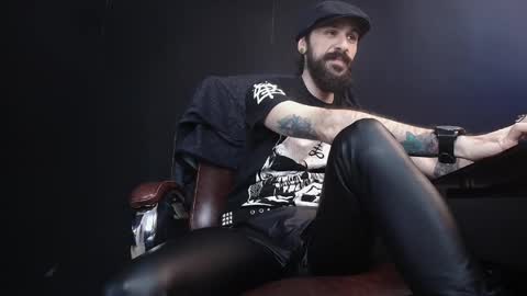 Snapshot of axelcolton chatting on February 23, 9:00 am AxelColton online show from February 23, 9:00 am