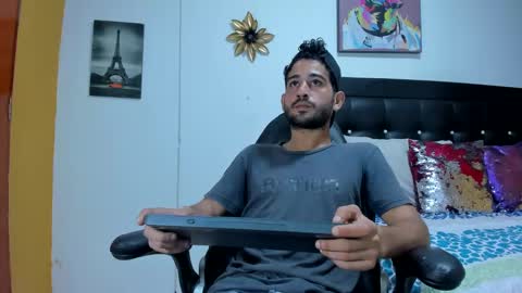 Snapshot of axell_aroon_22 chatting on October 26, 2:50 am AXELL online show from October 26, 2:50 am