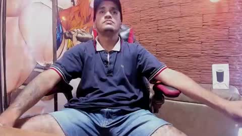 Snapshot of axell_cross2 chatting on January 27, 11:33 pm Axell Cross2 online show from January 27, 11:33 pm