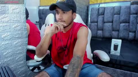 Snapshot of axell_cross2 chatting on February 17, 11:20 pm Axell Cross2 online show from February 17, 11:20 pm