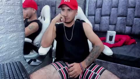 Snapshot of axell_cross2 chatting on February 25, 11:11 pm Axell Cross2 online show from February 25, 11:11 pm
