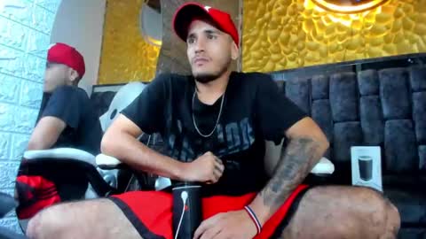 Snapshot of axell_cross2 chatting on March 1, 1:53 am Axell Cross2 online show from March 1, 1:53 am