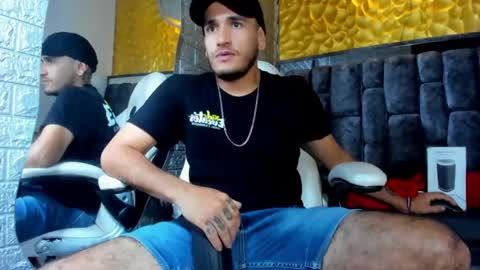 Snapshot of axell_cross2 chatting on March 1, 11:47 pm Axell Cross2 online show from March 1, 11:47 pm