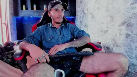 Axell Cross2 online show from April 3, 2:04 pm