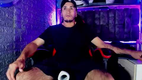 Axell Cross2 online show from May 2, 4:39 am