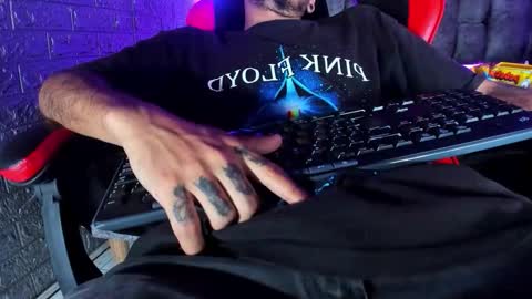 Axell Cross2 online show from May 6, 2:51 am