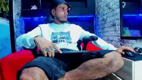 Axell Cross2 online show from May 12, 2:19 am