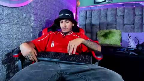 Axell Cross2 online show from July 3, 5:36 am