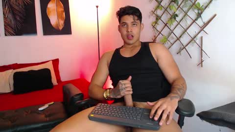 axell online show from February 19, 2:01 pm