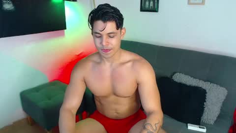 Snapshot of axell_dior chatting on May 29, 1:09 pm axell online show from May 29, 1:09 pm